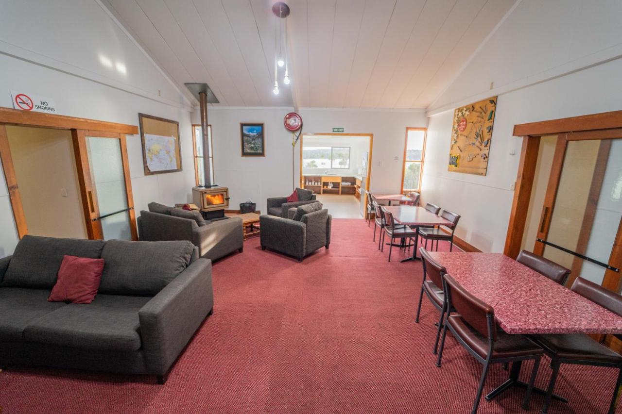 Fiordland National Park Lodge Te Anau Downs Zewnętrze zdjęcie