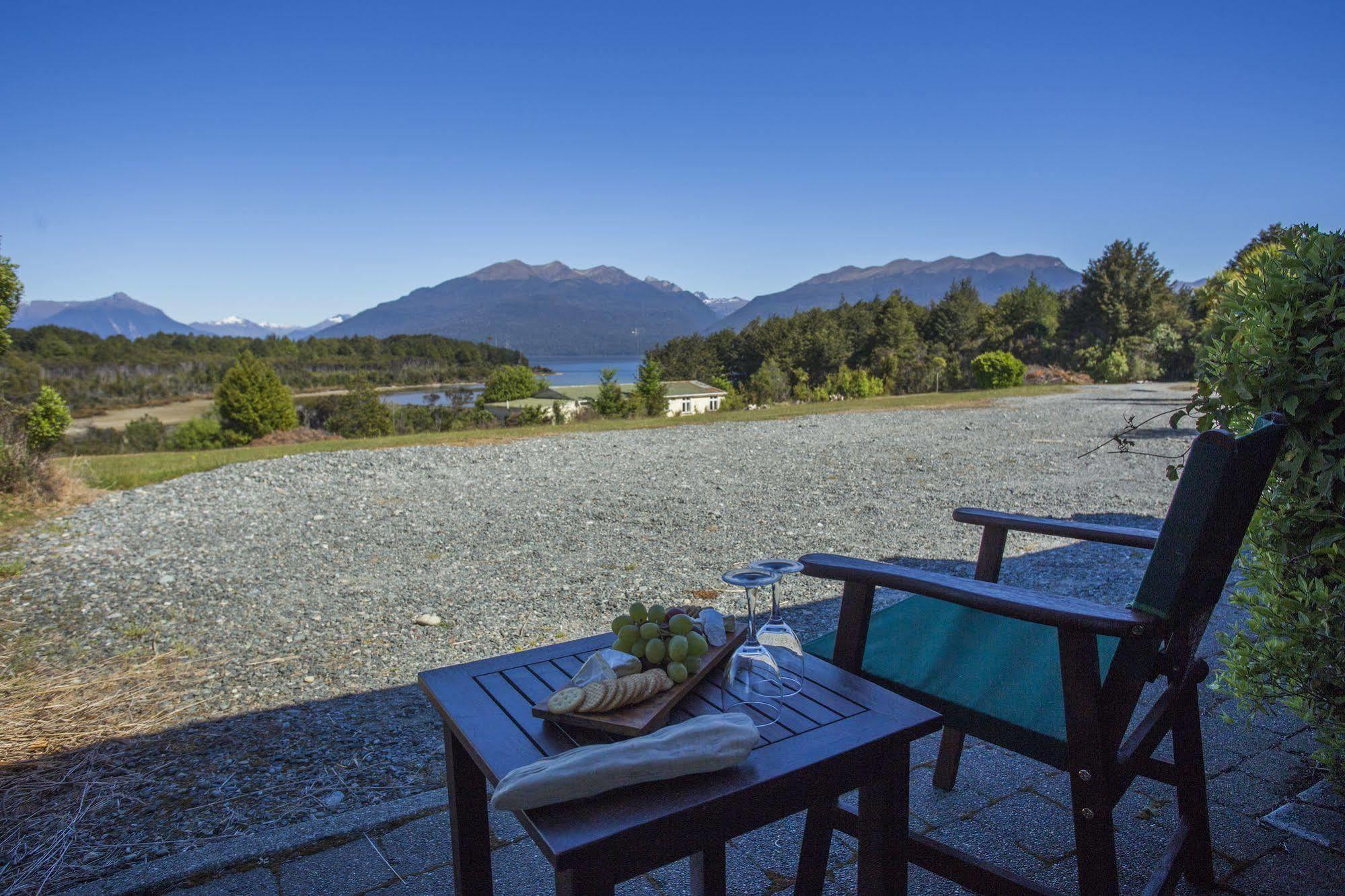 Fiordland National Park Lodge Te Anau Downs Zewnętrze zdjęcie