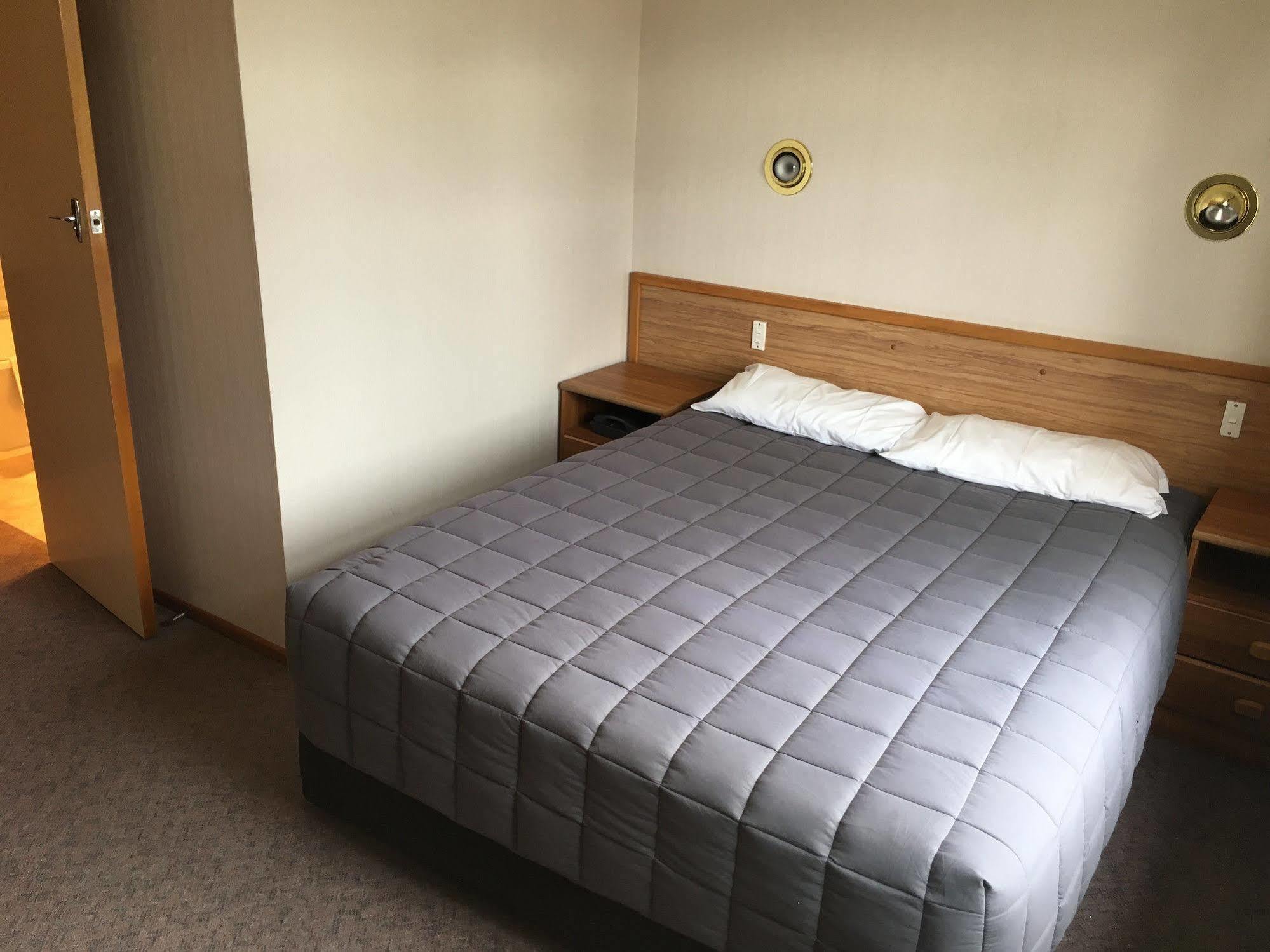 Fiordland National Park Lodge Te Anau Downs Zewnętrze zdjęcie