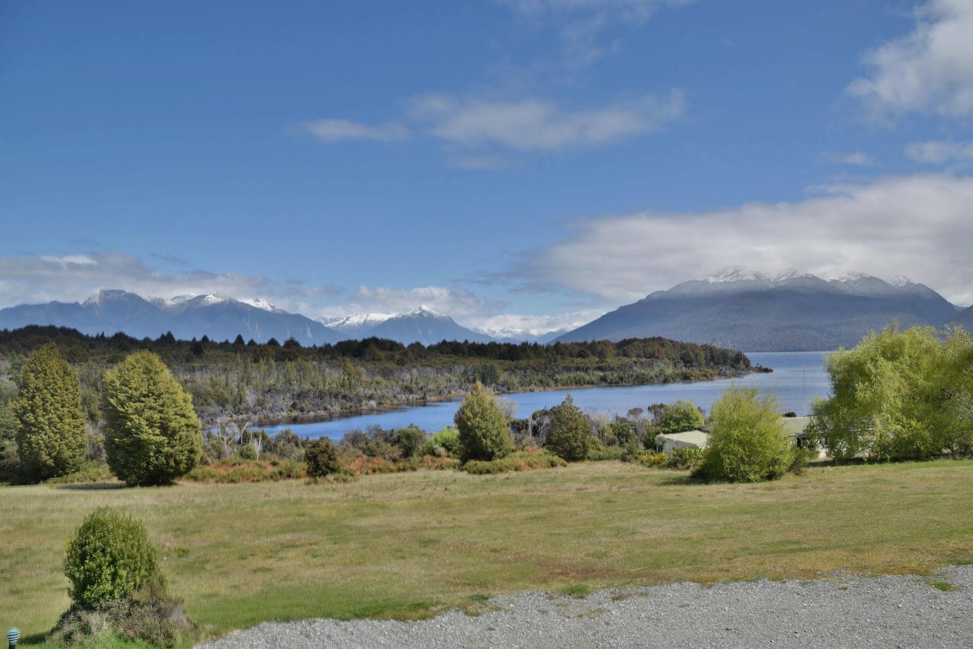 Fiordland National Park Lodge Te Anau Downs Zewnętrze zdjęcie