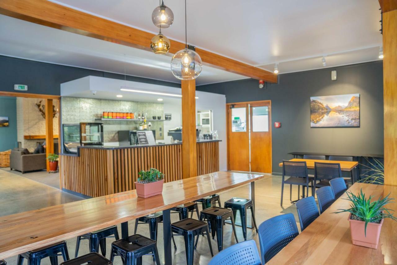Fiordland National Park Lodge Te Anau Downs Zewnętrze zdjęcie