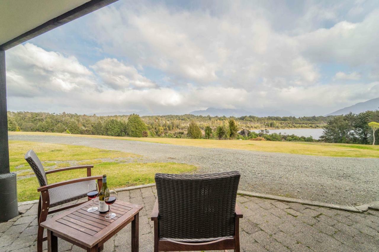 Fiordland National Park Lodge Te Anau Downs Zewnętrze zdjęcie