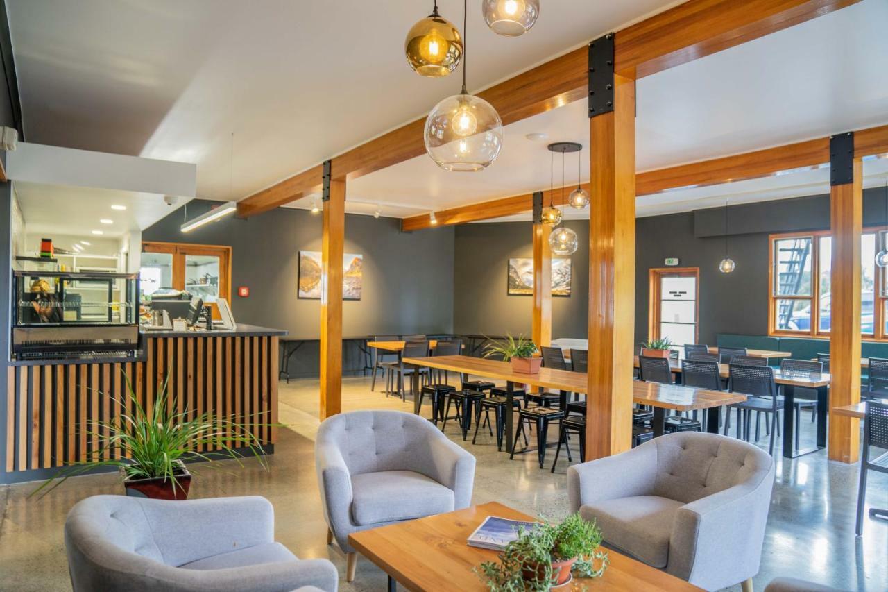 Fiordland National Park Lodge Te Anau Downs Zewnętrze zdjęcie